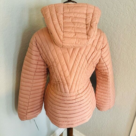 BCBGeneration Diagonal Seam Puffer Hooded Jacket Coral Pink Size Medium (8), NWT - Picture 11 of 16